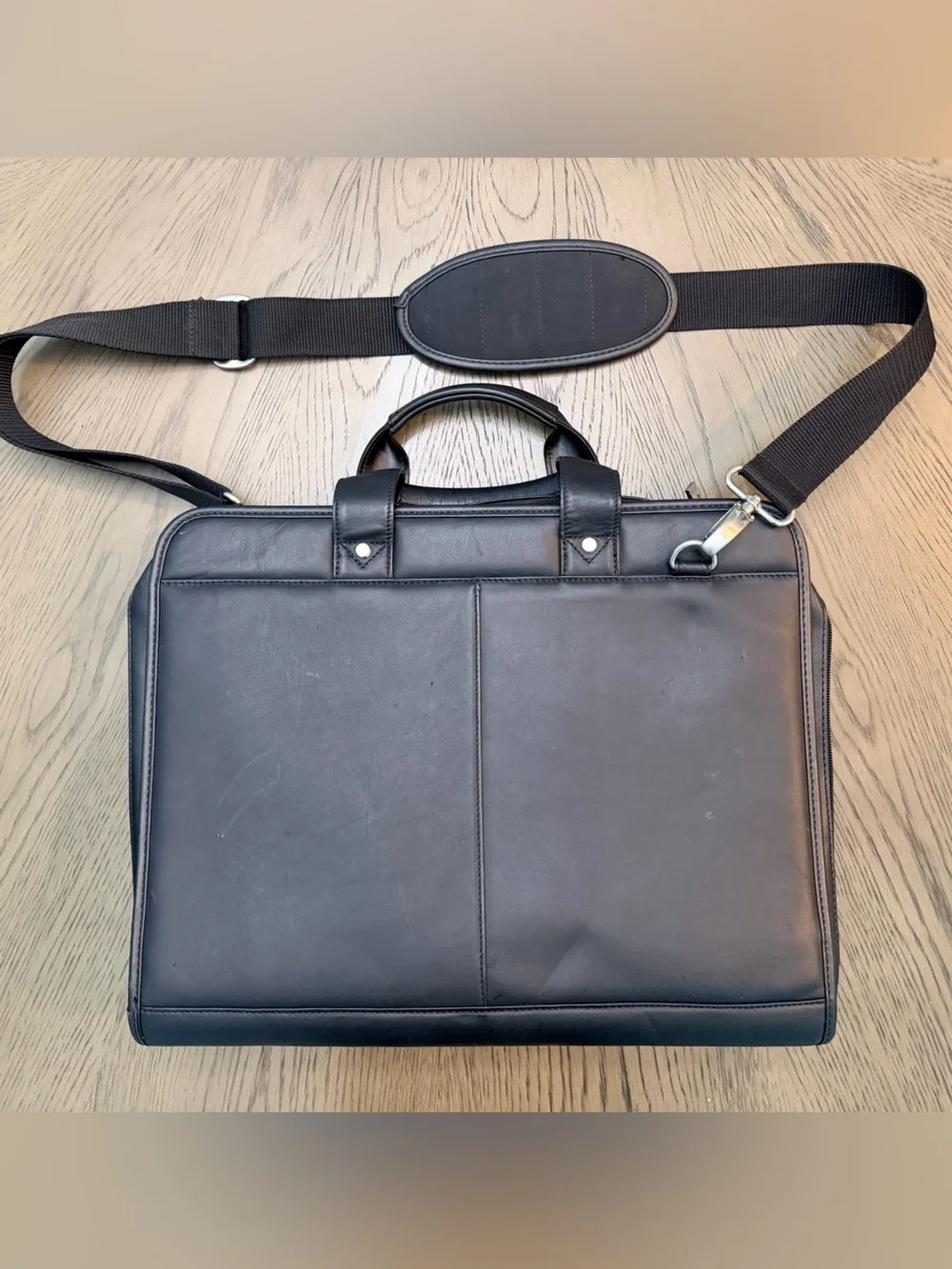 Samsonite Black Leather Laptop Messenger Bag
